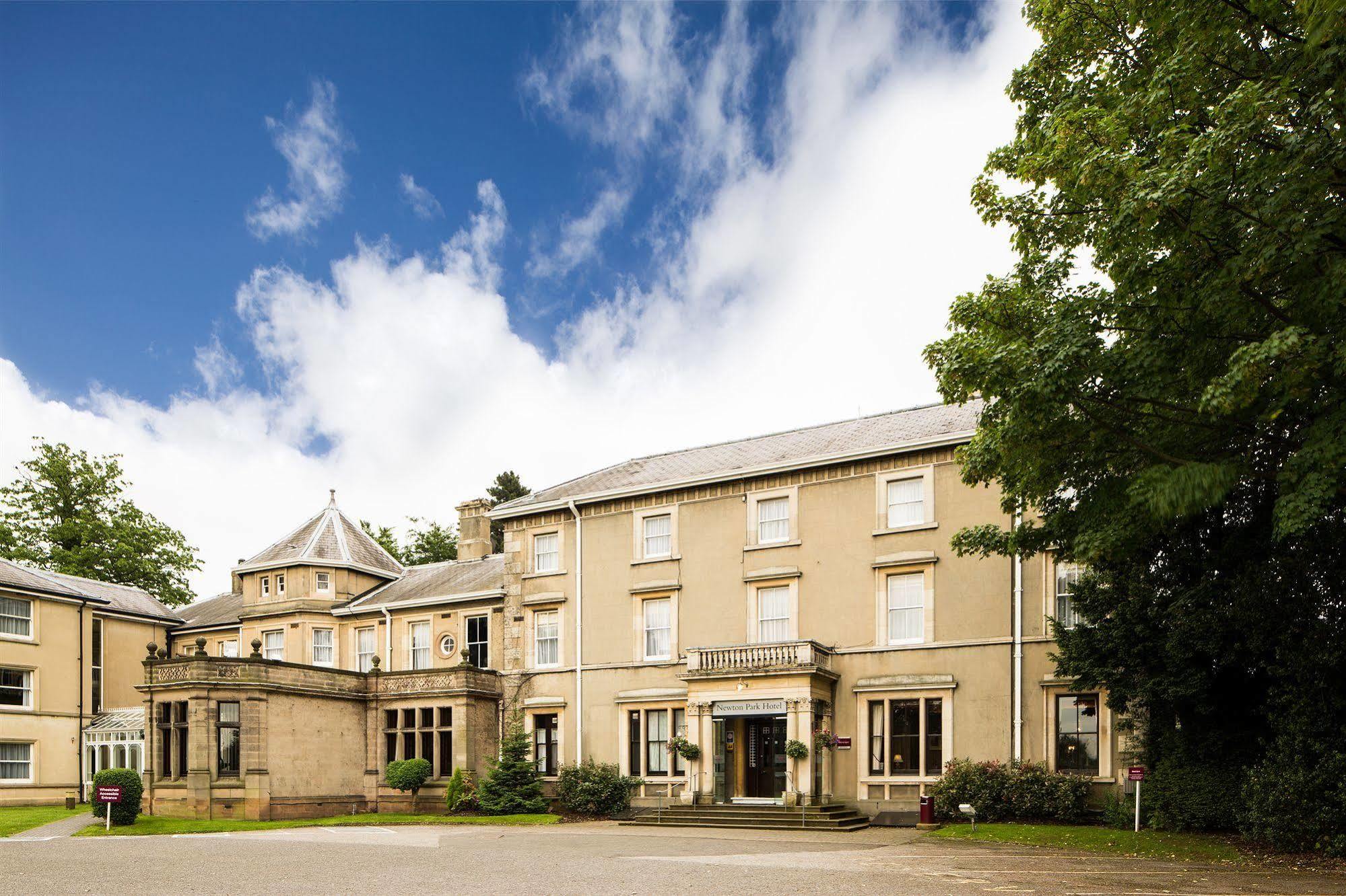 Mercure Burton Upon Trent, Newton Park Bagian luar foto